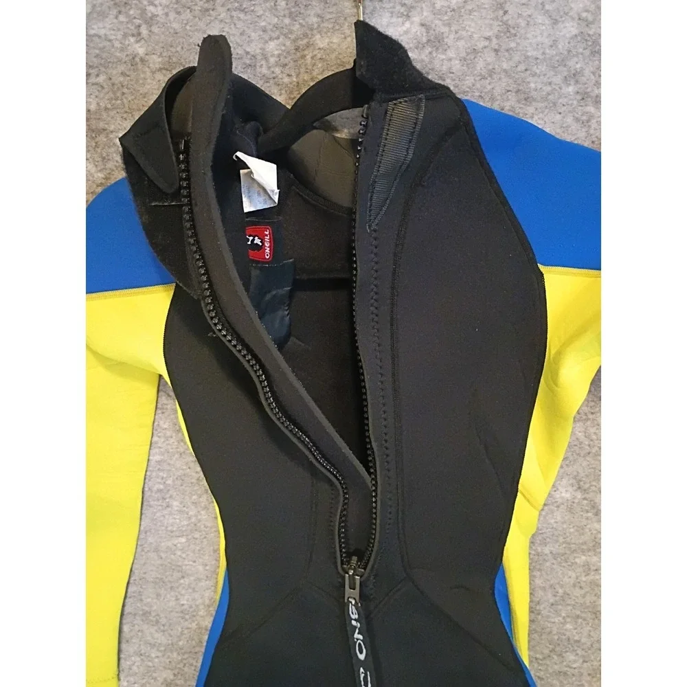 O'Neill Youth Size 8 3mm Flexible Warm Wetsuit #0447 Neoprene Knee Pads